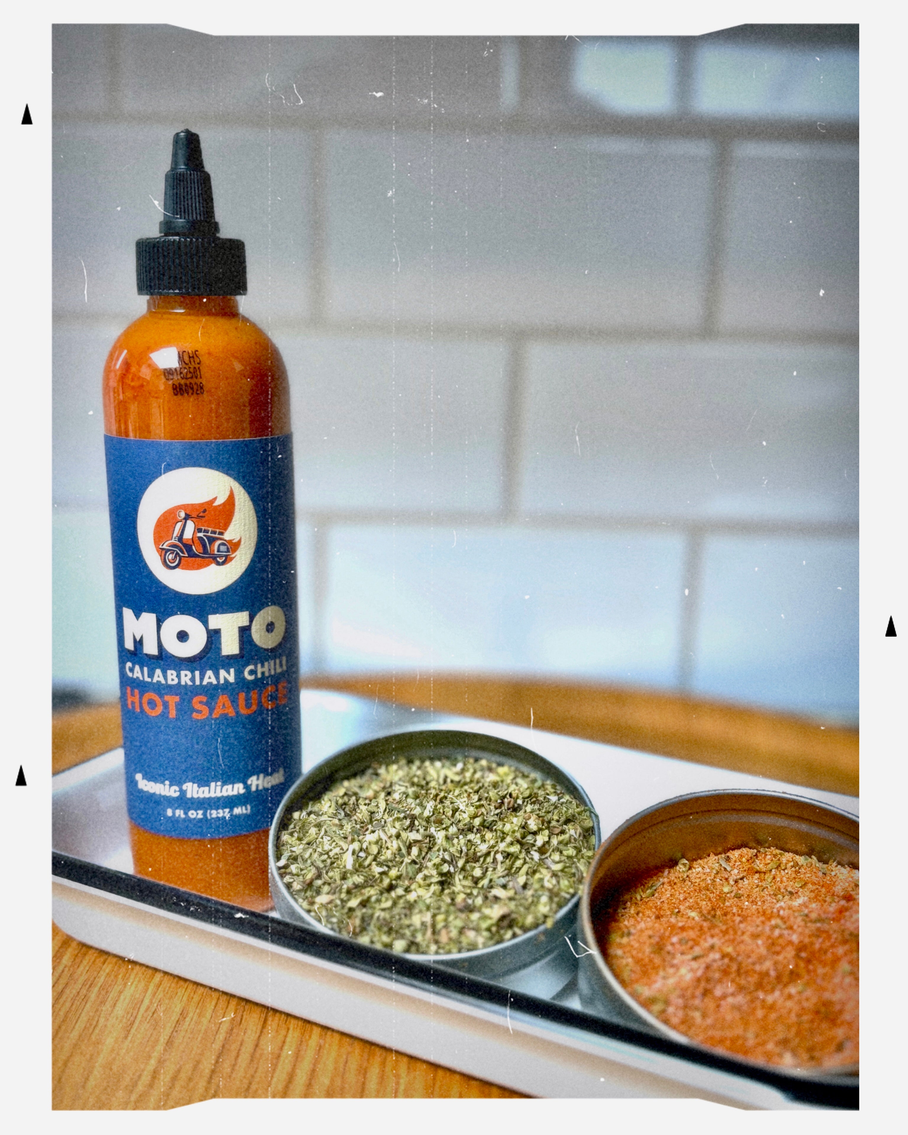 CALABRIAN CHILI GIFT SET – MOTO CALABRIAN CHILI HOT SAUCE