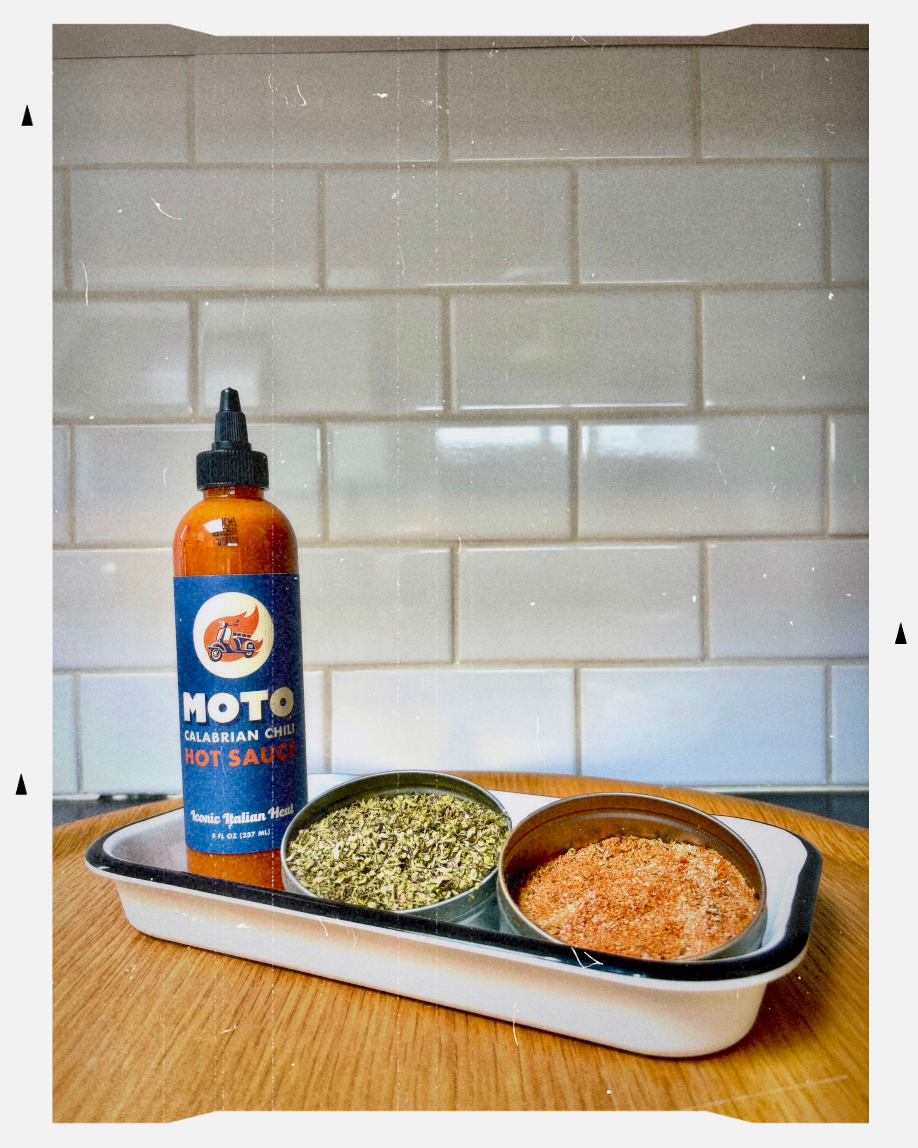 CALABRIAN CHILI GIFT SET – MOTO CALABRIAN CHILI HOT SAUCE